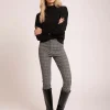 Aangesloten broek