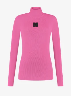 Aansluitende top met logo patch en col