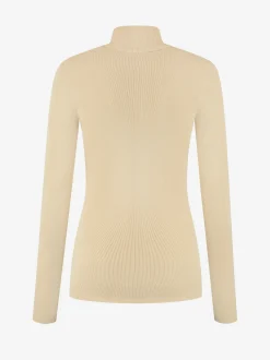 Aansluitende top met logo patch en col