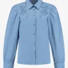 Blouse met bloem detail