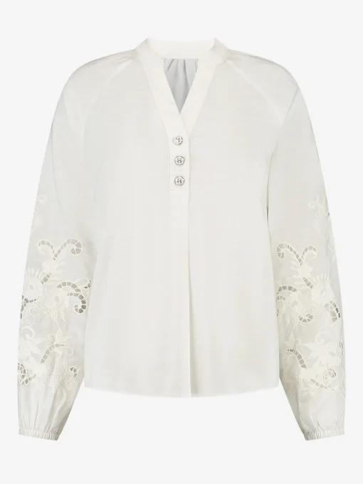 Blouse met embroidery