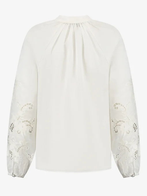 Blouse met embroidery