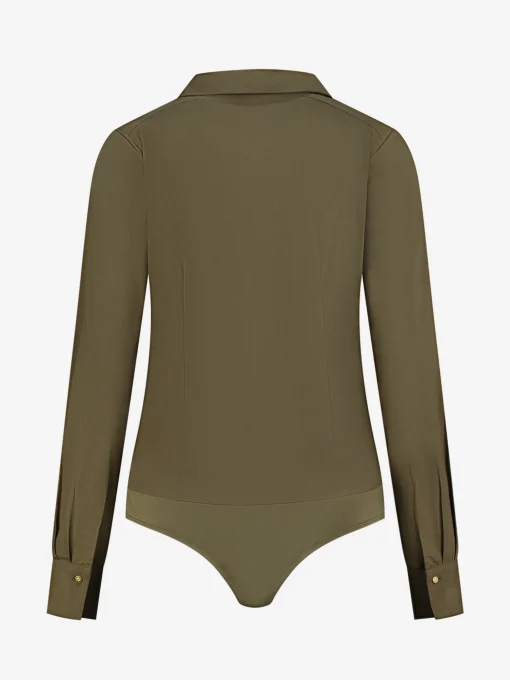 Fitted blouse body