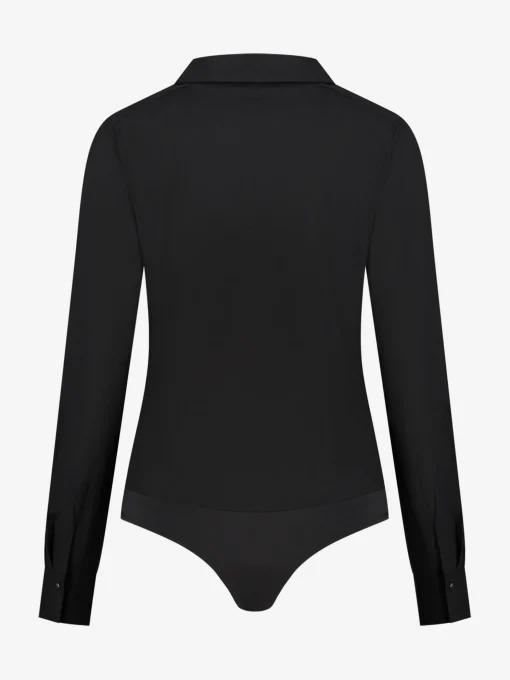 Fitted blouse body