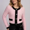 Fluffy vest met sierknopen