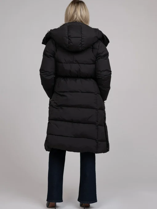 Lange puffer jas met capuchon en getailleerde taille