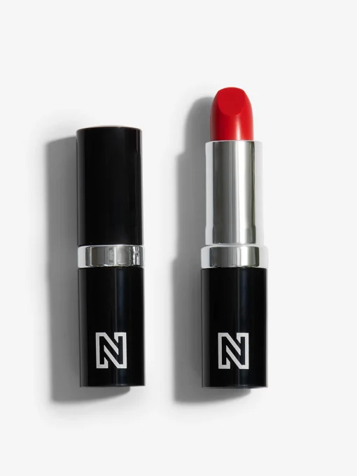 LONG-LASTING MATTE LIPSTICK