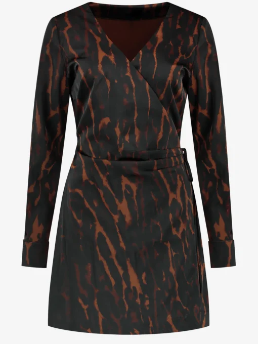 Satijn-look wikkeljurk met luipaardprint