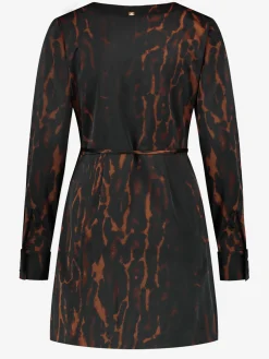 Satijn-look wikkeljurk met luipaardprint