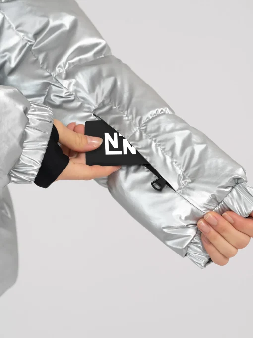 Ski jas met metallic look en hoge kraag