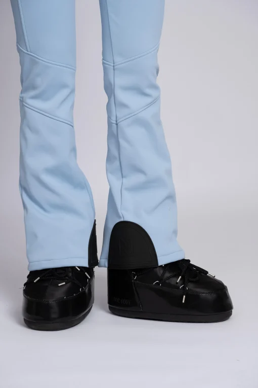 Ski jumpsuit met waterdichte bescherming en verstelbare details