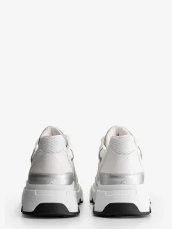 Sneaker met Metallic details