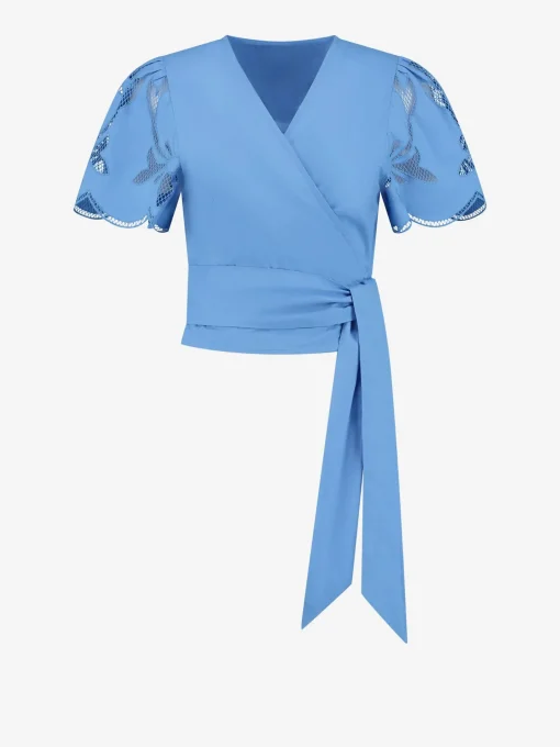 Top met embroidery