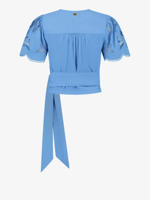 Top met embroidery