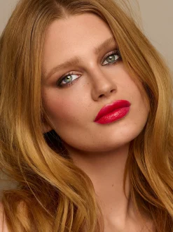 ULTIMATE LIPLINER