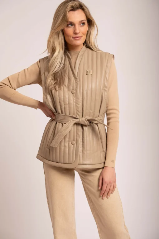 Vegan leren gilet met ceintuur met broche